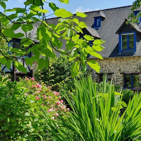 Maison En Pierre Dans Son Nid De Verdure Roz-Landrieux 외부 사진