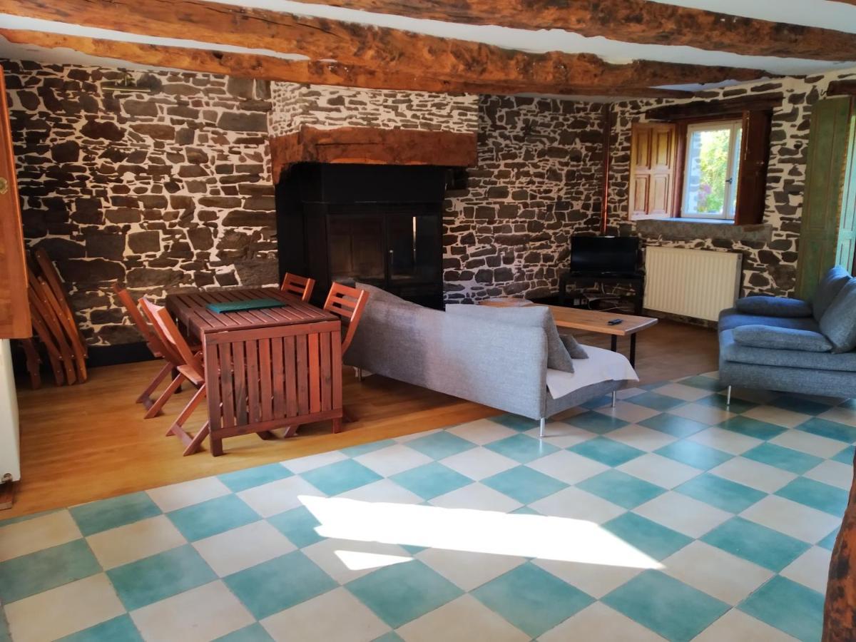 Maison En Pierre Dans Son Nid De Verdure Roz-Landrieux 외부 사진