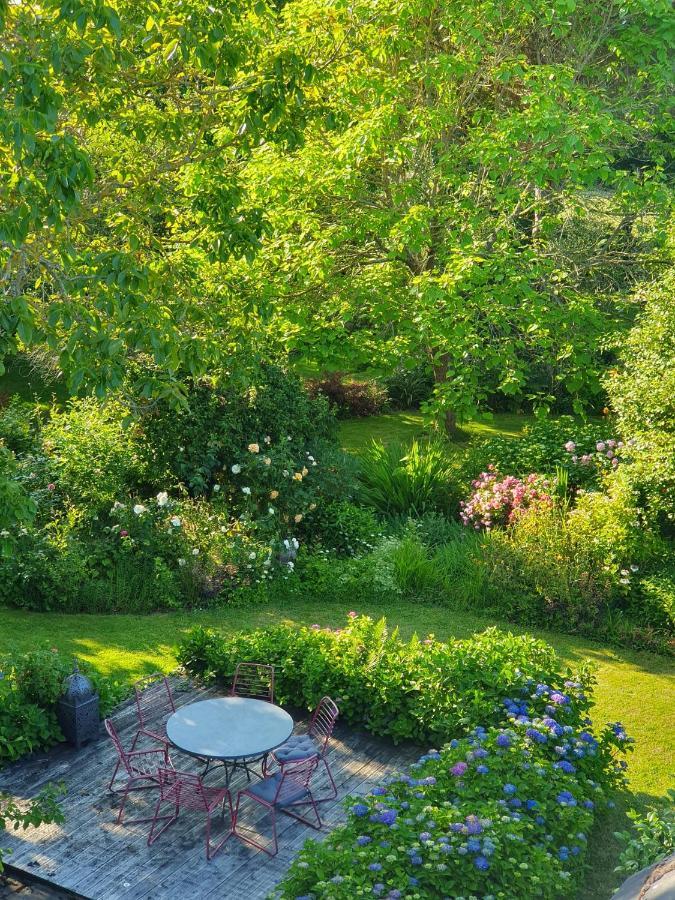 Maison En Pierre Dans Son Nid De Verdure Roz-Landrieux 외부 사진